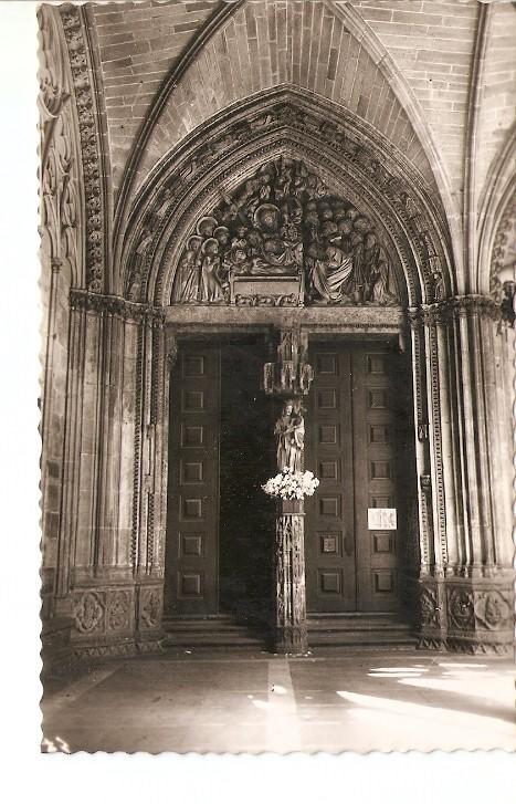 Postal 022022 : Claustros, portada Catedral - Pamplona
