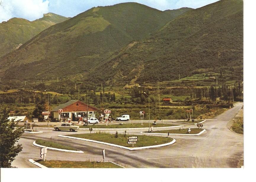 Postal 032428 : Alto Aragon (Huesca). Biescas - Estacion Servicio San Cristobal en el cruce Sabiñanigo-Sallent. Ordesa