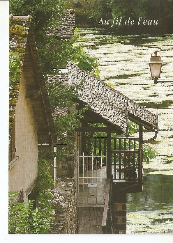 Postal 033892 : Maison typique en toit de lauze