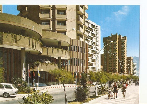 Postal 025876 : Detalle del Paseo Maritimo. Fuengirola (Malaga). Costa del Sol
