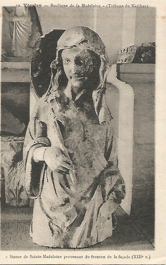 Postal 52498: VEZELAY. Estatua de Santa Magadalena de la fachada de la basilica