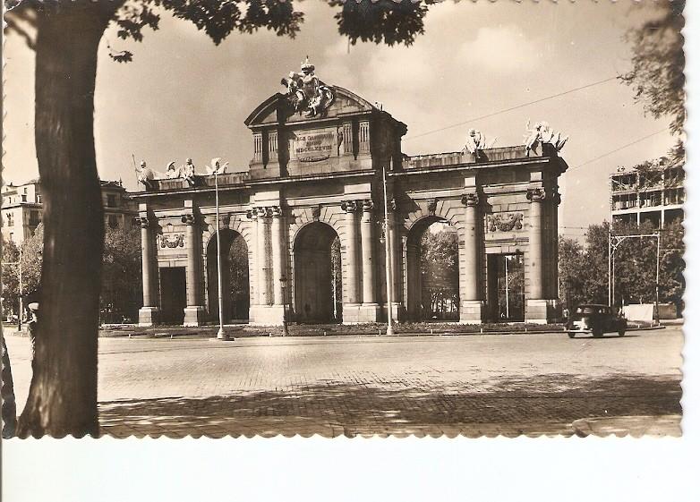 Postal 027994 : Madrid. Puerta de Alcala