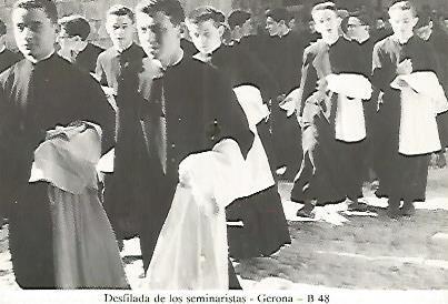 POSTAL 55020: Gerona. Desfile de los seminaristas