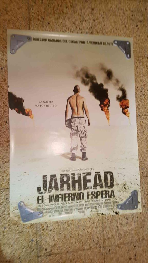 Poster de cine: Jarhead el infierno espera, una pelicula de Sam Mendes (2005)