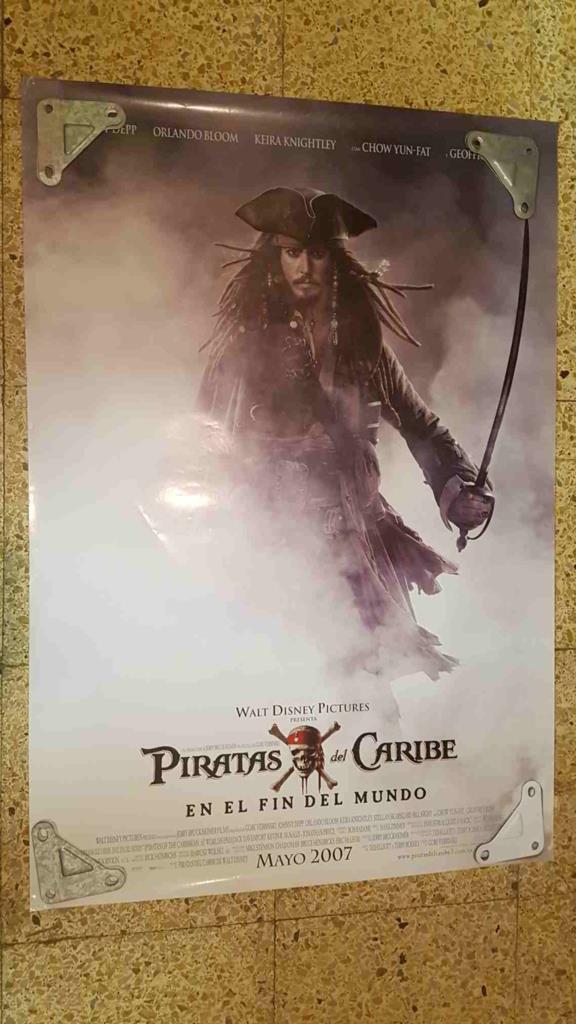 Poster de cine: Piratas del Caribe en el fin del mundo con Johnny Depp, Orlando Bloom, Keira Knightley