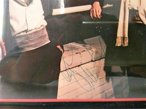 CUADRO: AUTOGRAFO/Autoprah de los BEE GEES sobre Portada del LP LIVING EYES