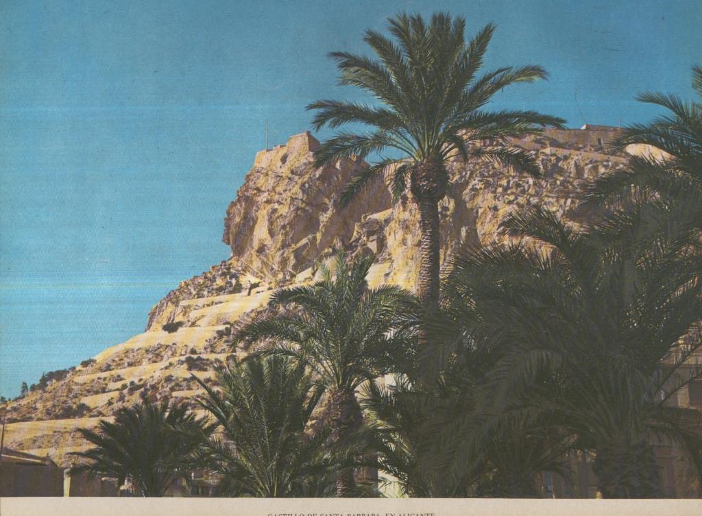 Lamina Castillos de España Edicion 1967 No.026: CASTILLO DE SANTA BARBARA (ALICANTE)