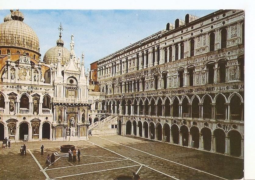 Postal 042779 : Venezia. Patio del Palacio Ducal
