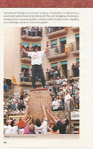 LAMINA COSSIO 50004:Bous al carrer en Cardona