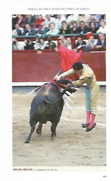 LAMINA COSSIO 50026: Miguel Abellan al volapie en Las Ventas