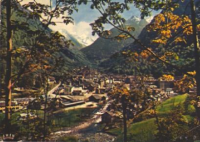 POSTAL 56206: Les Pyrenees Cauterets