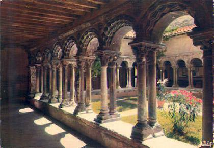 POSTAL 56274: Cathedrale Saint-Sauveur Le cloître