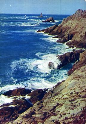 POSTAL 56371: Le Bretagne Pointe du Raz L eperon et le phare de la Vieile