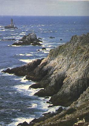 POSTAL 56395: La pointe du Raz The Foreland the Vieille et le Raz de Sein