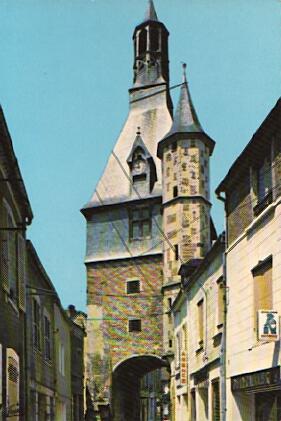 POSTAL 56442: St Fargeau Yonne Le tour de l Horloge