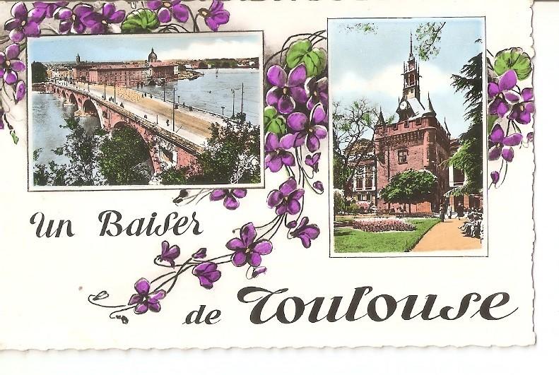 Postal 032465 : Toulouse Le Ville Rose. Le pont Neuf - Le Donjon da Capitole
