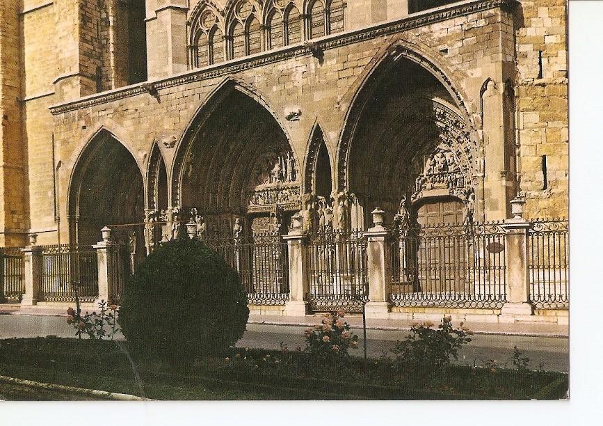 Postal 025201 : Catedral de Leon. Detalle del portico