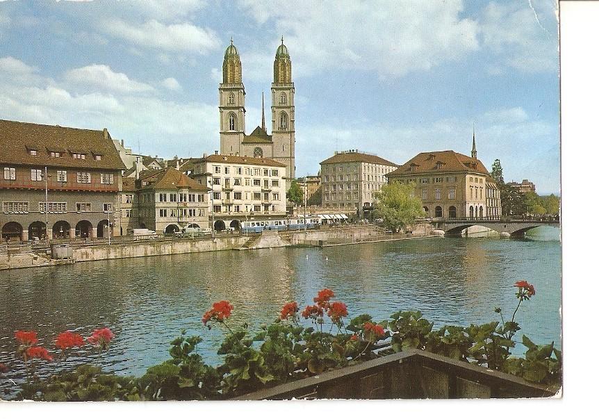Postal 028548 : Zürich, an der Limmat. Zunfthäuser, Grossmünster, Helmhaus (Suisse)