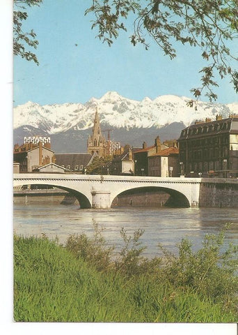 Postal 035003 : Grenoble. LEglise St-Andre et la chaine de Belledonne