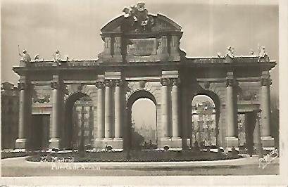 POSTAL 18266: Puerta de Alcala de Madrid