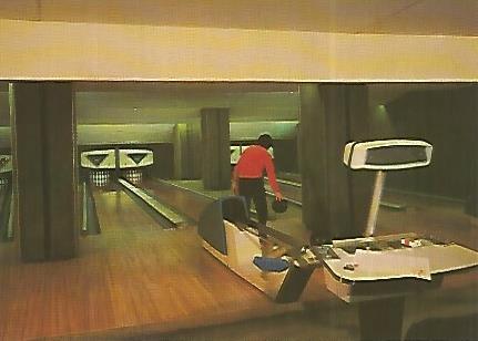 POSTAL 18339: La bolera del Hotel Cosmos de Rusia