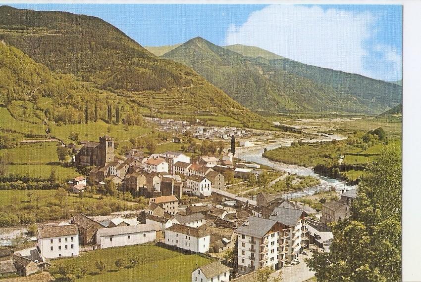Postal 033928 : Broto-Pirineo Aragones al fondo zona residencial nuevo Broto