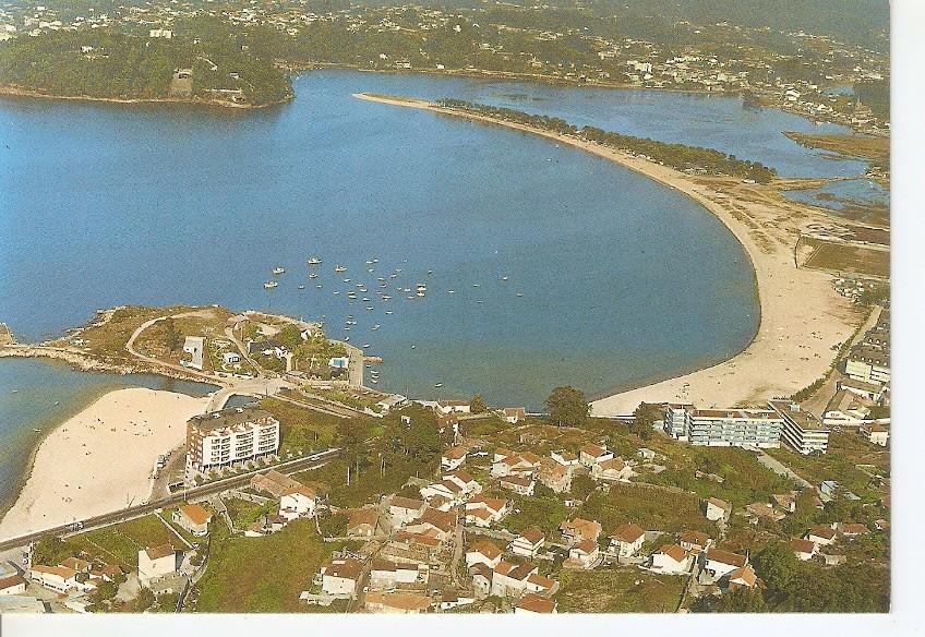 Postal 046519 : Bayona la Real (Pontevedra). Vista aerea de la playa de Ladeira