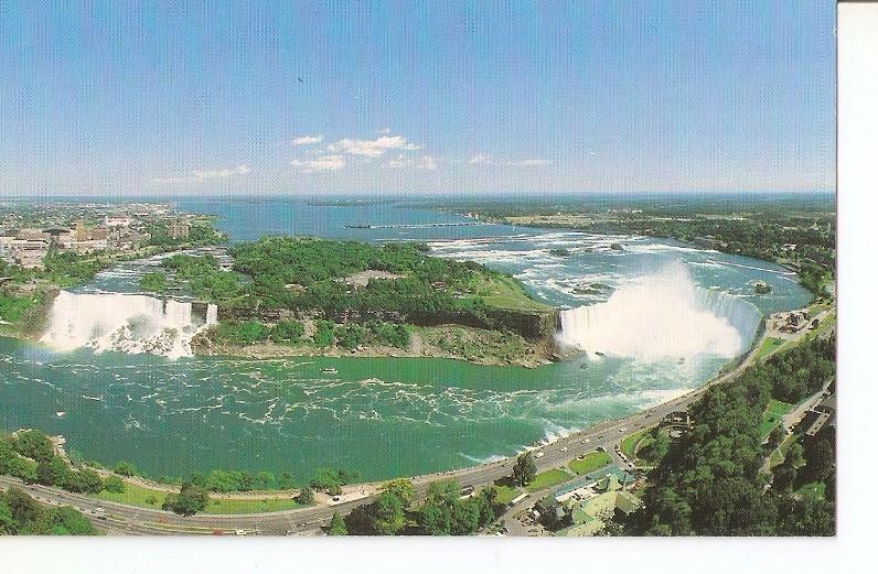 Postal 043406 : Niagara Falls - Chutes Niagara. Panoramic view of the American and Canadian Falls
