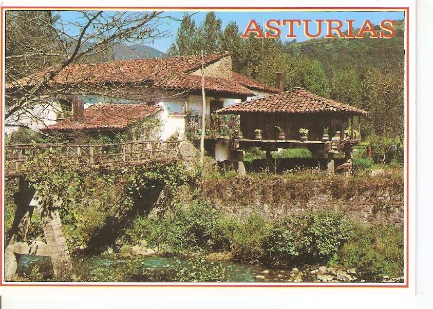 Postal 033228 : Asturias. Casa tipica con su horreo
