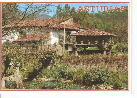 Postal 033228 : Asturias. Casa tipica con su horreo