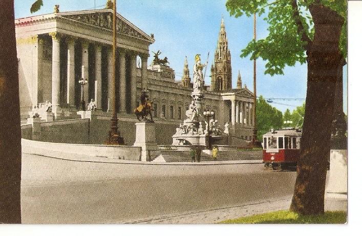 Postal 050084 : Vienna / Parliament with Town Hall