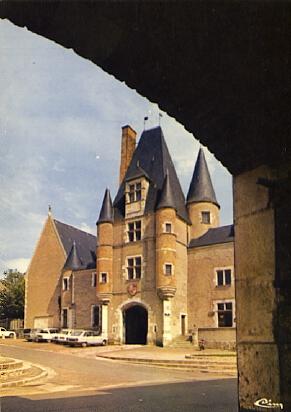 POSTAL 56759:  Aubigny sur Nere (Cher) Le Château des Stuarts (Mairie)