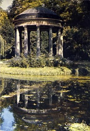 POSTAL 56768: Château de Versailles Le Temple de l Amour