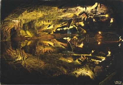POSTAL 56848: En Quercy Les Grottes de Lacave La ville engloutie