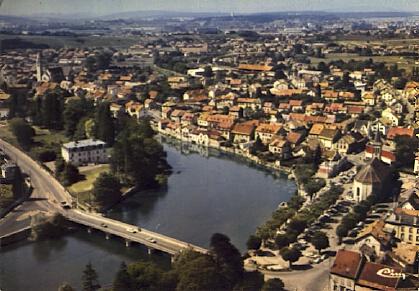 POSTAL 56871: Audincourt (Doubs) Vue aerienne – Le pont sur le Doubs et Foyer “Residence du Parc”