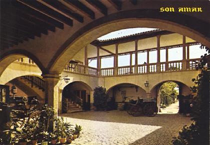 POSTAL 56875: Predio “Son Amar” (Barbecue) Granja de Don Juan Amar Marques del Reguer Vista del Patio Mallorca