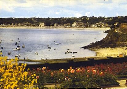 POSTAL 56963: St Cast Le port et la pointe de l Isle