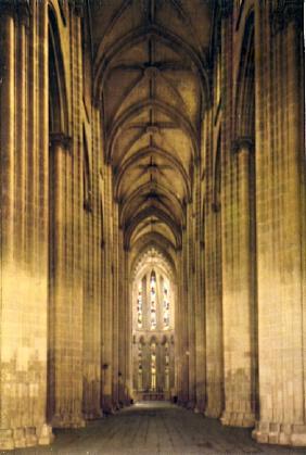 POSTAL 57071: Batalha (Portugal) Monasteiro – Nave Principal de la Iglesia