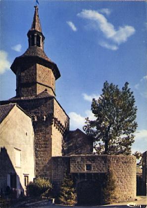 POSTAL 57107: Besse-en-Chandese Le beffroi