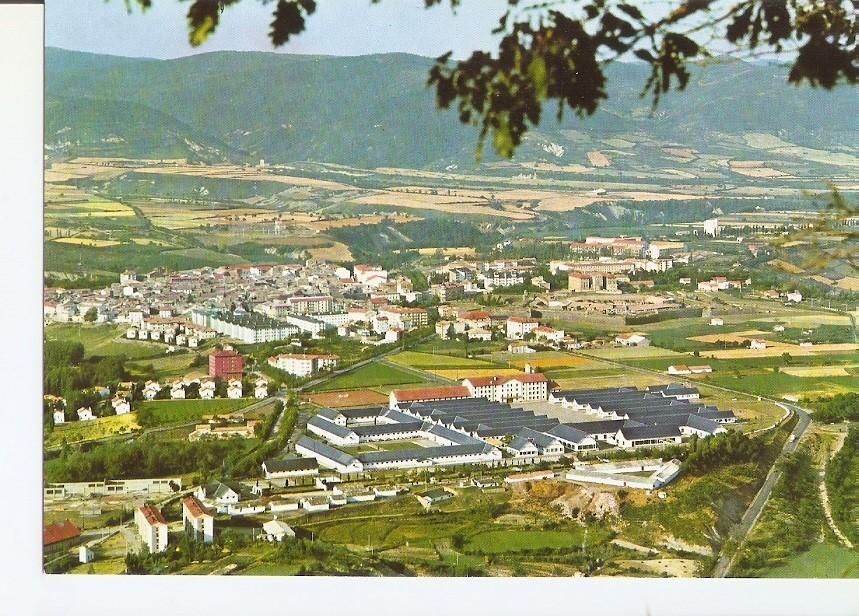 Postal 028066 : Vista General Jaca, Escuela Militar de Montaña. Pirineo Aragones (Huesca)