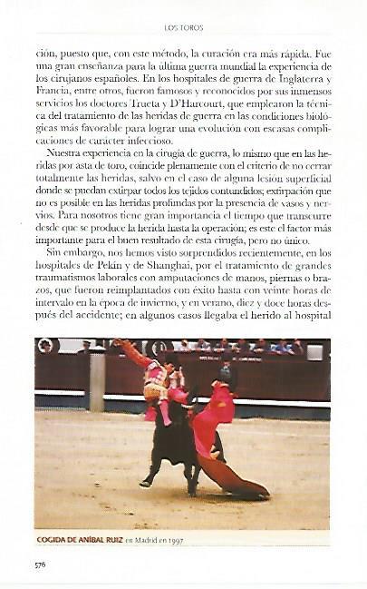 LAMINA COSSIO 50734: Cogida de Anibal Ruiz en Madrid en 1997