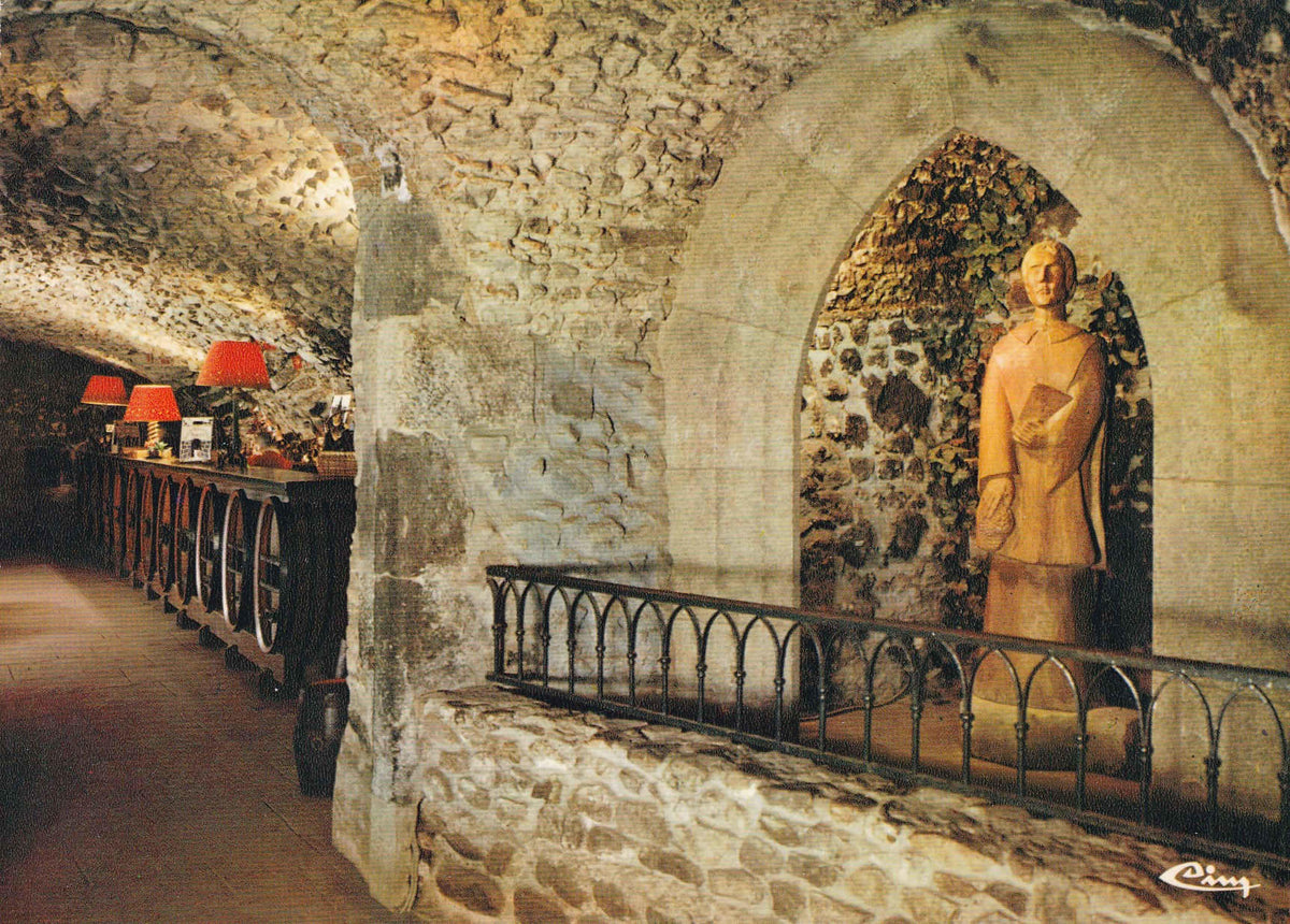 POSTAL 18561:Le cave de degustation  Beaujeu Rhone