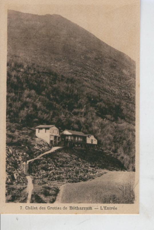 Postal B/N 0392 : Chalet des Grottes de Betharram, L,Entree