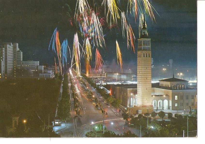 Postal 032069 : Zaragoza. Avenida de Isabel la Catolica. Aspecto nocturno