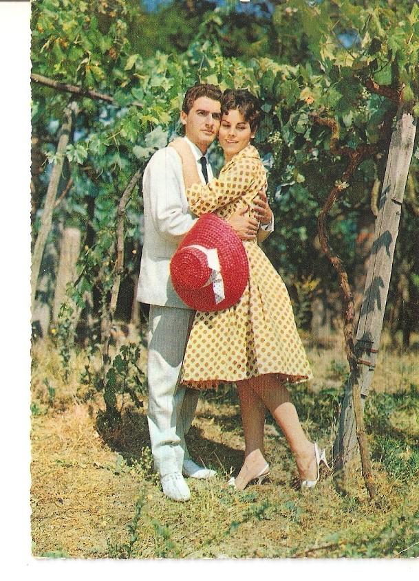 Postal 035366 : Pareja sonriendo
