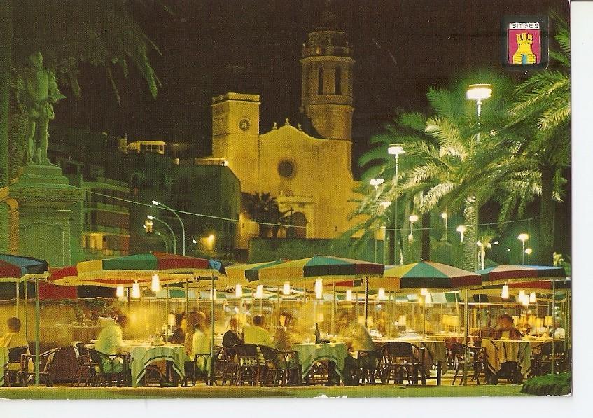 Postal 042018 : Sitges. Playa de Oro. Vista nocturna. Monumento a El Greco