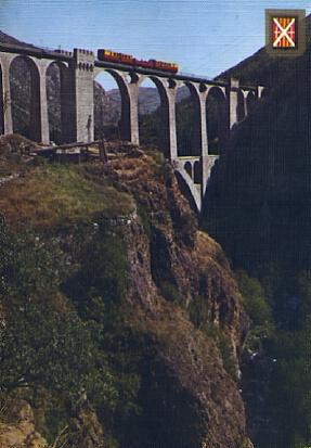 POSTAL 57131: Le Pont Sejourne et le petit train “Sang et Or” aliant de Villefranche a la Tour de Carol