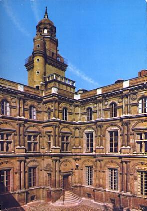 POSTAL 57161: Toulouse Ville d art The Assezat Hotel Master-piece of the Renaissance