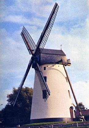 POSTAL 57174: Leers (Nord) Le Moulin Restaure inaugure le 13 juin 1976