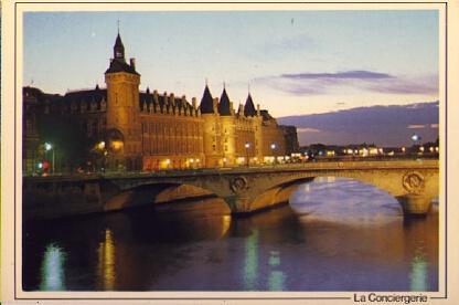 POSTAL 57278: La Conciergerie Paris au crepuscule La Conciergerie